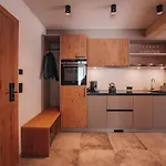Апарт-отель Arlhome - Zuhause Am Arlberg