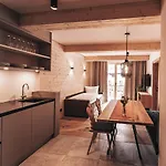 Aparthotel Arlhome - Zuhause Am Arlberg 4*