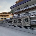 Arlhome - Zuhause Am Arlberg Aparthotel