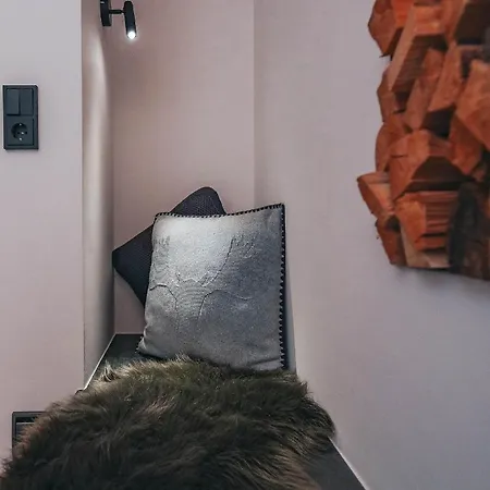 アパートホテル Arlhome - Zuhause Am Arlberg サンクト・アントン・アム・アールベルク