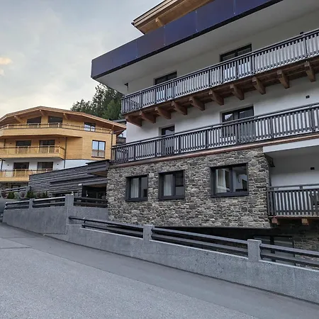 Arlhome - Zuhause Am Arlberg Апарт-отель
