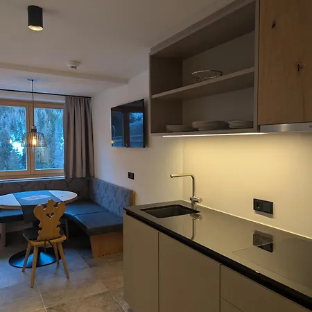 Aparthotel Arlhome - Zuhause Am Arlberg *