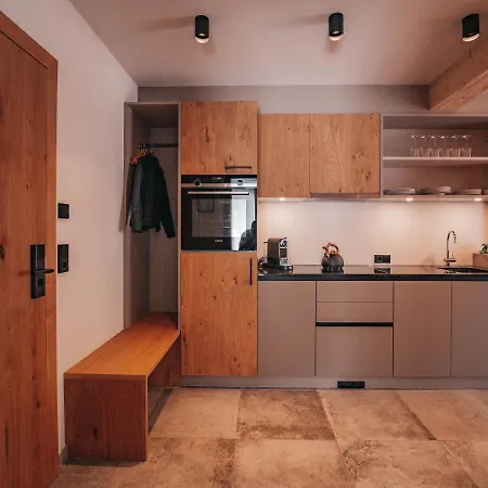 公寓式酒店 Arlhome - Zuhause Am Arlberg