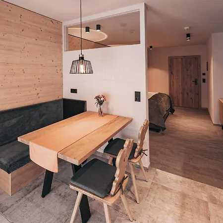 公寓式酒店 Arlhome - Zuhause Am Arlberg