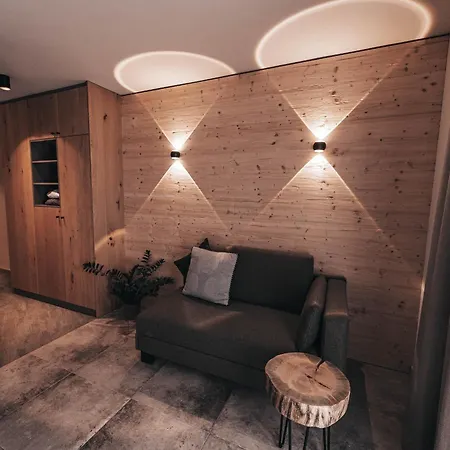 Arlhome - Zuhause Am Arlberg 公寓式酒店 4*